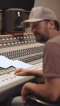 Luke Bryan will be dropping his new song "Country And She Knows It" on March 27th!

If you want a chance to see Luke along with Drew Baldridge, Shane Profitt, Karley Scott Collins, and DJ ROCK at Hayden Homes Amphitheater, We have your Ticket To Ride coming Tuesday, March 24th brought to you by Del Rey Café! Who is gonna listen for your chance to win tickets?!