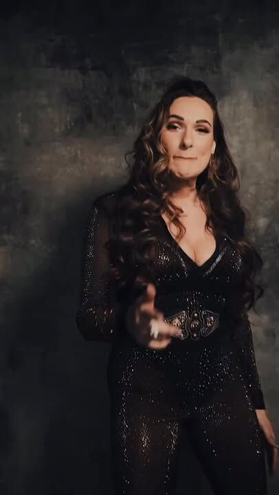 Who's excited for Jacquie Roar tonight and tomorrow at Seven Feathers Casino Resort?! Should be a great show! Best Country 103 will be out tomorrow representing the station and enjoying tomorrow's Sold Out show. If you see Moon will be out there so be sure to say hello. We will be missing Grubes but he is always with us, we hope he has a blast on vacation!!! Da'Roadie will also be out there so say hi to the crew and be on the watch for the Best Country 103 Hummer, if you see us give us a honk or a wave!