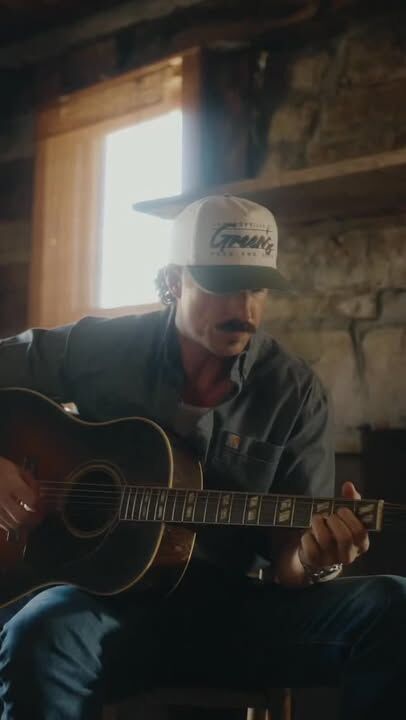 Who is ready to see Riley Green after the big announcement today that on September 17th Riley will be coming to Cascades Amphitheater with Randy Houser, Kashus Culpepper and Hannah McFarland?!?!

Another Ticket To Ride is coming your way in the future! As always tune in to Moon & Grubes in the morning on Best Country 103 and keep watching our page and 541Radio.com for details!!!