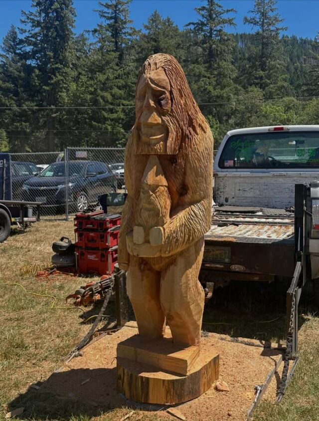 It’s a beautiful day out here at Glide Sasquatch Festival!!! Moon & Grubes will be kicking things off at 3pm to 5pm come on over sign up to win Riley Green tickets at Cascades Amphitheater and take a spin on Wheelio for other prizes!!!