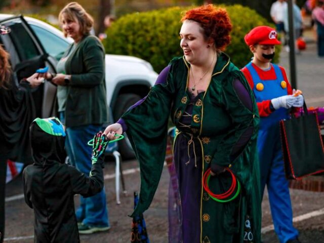 ROSEBURG – Families filled the parking lot at Fir Grove Elementary on Friday evening for a trunk-or-treat event at the Roseburg school. More than fifteen decorated vehicles lined the lot for the 6 p.m. event, with families transforming trunks and truck beds into Halloween displays. Children made their way from vehicle to vehicle collecting treats, playing games, and checking out the different themes. The event drew a large turnout of students, families, and community members, giving children an early opportunity to celebrate Halloween in a familiar setting.

For More Information Please Visit www.nrtoday.com