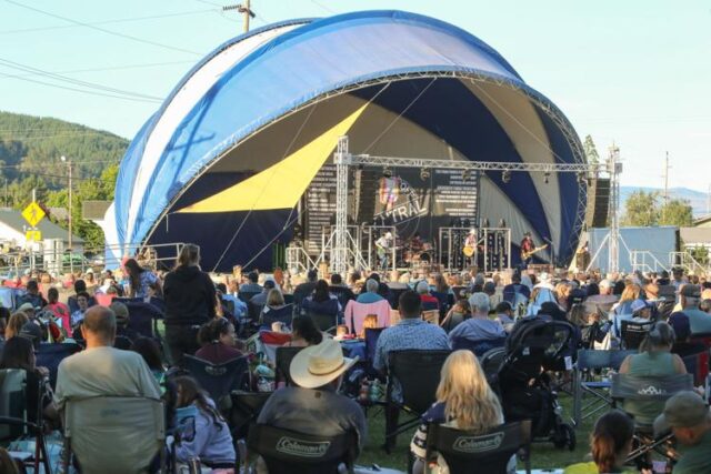 Music Off Central in Sutherlin will feature a Neil Diamond tribute band on Thursday night. Super Diamond will perform at Central Park beginning at 7:00 p.m. The group has appeared on The Late Show with David Letterman, CNN, VH1, Comedy Central and has been featured in publications like Rolling Stone Magazine.

Chairs and blankets can be set up beginning at 3:30 p.m. Around a dozen food trucks will open at 5:30 p.m. Several other vendors will offer adult drinks, snacks and more.

The series will conclude for the season next week.