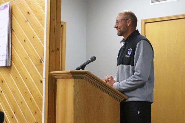 SUTHERLIN — Kurt Sorenson made another step towards the position of Sutherlin city manager Monday night as council members ratified his contract for the position which is expected to begin Jan. 1.
Sorenson is still captain for the Sutherlin Police Department. He said an official swearing in could occur in early January per his agreement with the city.
Plans for Sorenson to step into the position were set in motion on Sept. 8, when the council approved Mayor Michelle Sumner to offer Sorenson the city manager role.
https://www.nrtoday.com/news/sutherlin-city-council-ratifies-kurt-sorensons-city-manager-contract/article_d206873a-a6d0-4c56-ae79-7198470bb4f9.html
