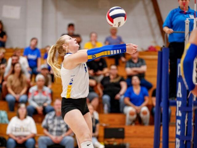 OAKLAND — The Oakland High School volleyball team defeated Reedsport in four sets on Thursday in a Sunset Conference match at the Nuthouse in Oakland.Set scores were 25-18, 25-22, 21-25, 25-20."We got a good practice in yesterday, so I'm glad that we can improve from the last time" Oakland head coach Tia Baimbridge said. "I think it's about like setting little goals and, you know, exceeding them every time we play so it was a good win."The Oakers (5-10, 1-5) stopped a Reedsport (3-12, 0-6) resurgence during the second and fourth sets for the win, but were left behind in the third set as the Brave avoided a sweep.For More Information Please Visit www.nrtoday.com